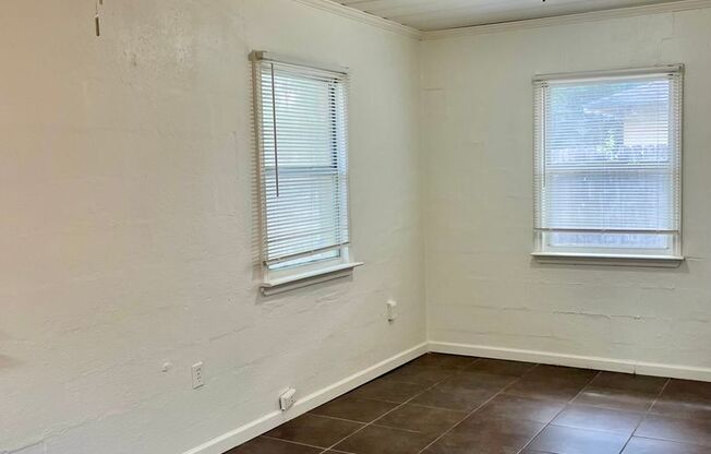 1 bed, 1 bath, 600 sqft, $750, Unit 16
