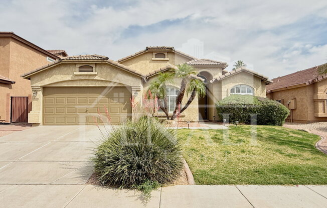 4330 E COTTONWOOD LN