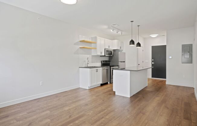 1 bed, 1 bath, 682 sqft, $1,365, Unit 204