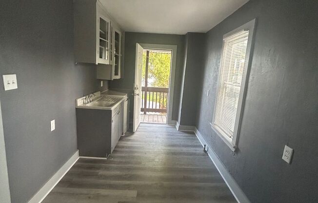 1 bed, 1 bath, 428 sqft, $750, Unit Unit 4