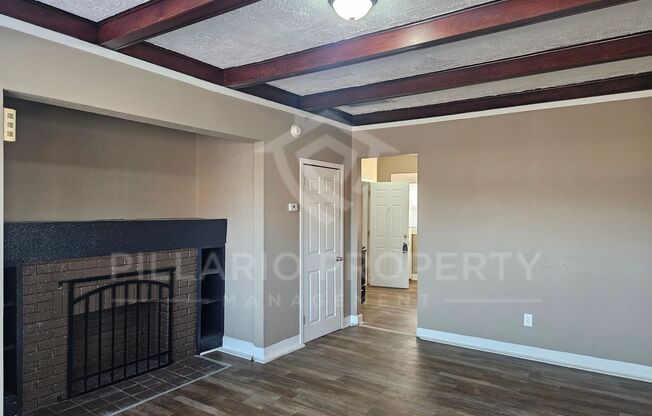 633 E 38th