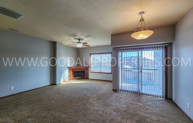 2 beds, 2 baths, $1,295