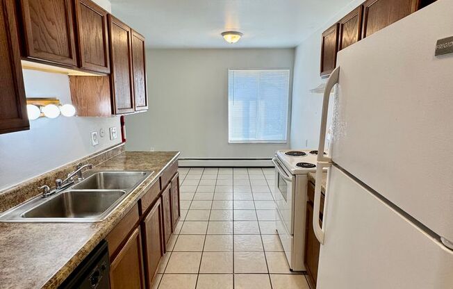 2 beds, 1 bath, 900 sqft, $1,295, Unit 4
