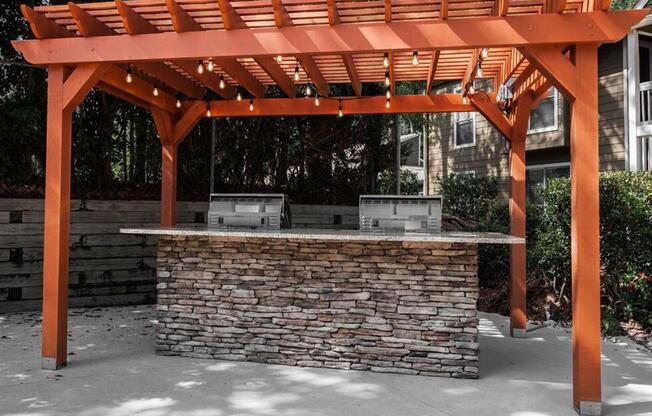 Outdoor grill and kitchen at the Grove at St. Andrews, Columbia, SC