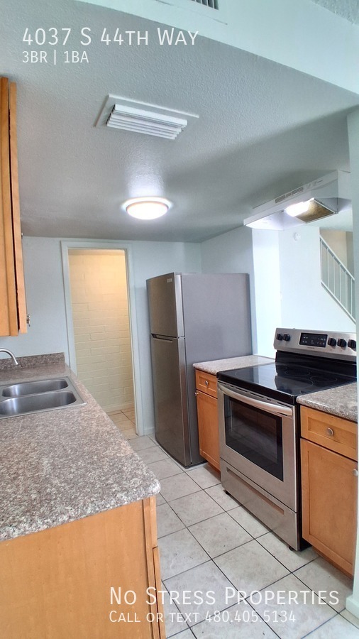 4037 S 44 WAY