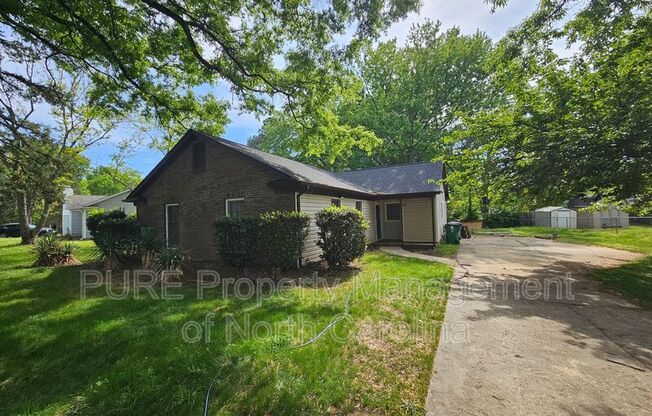 5841 FALSTAFF DR