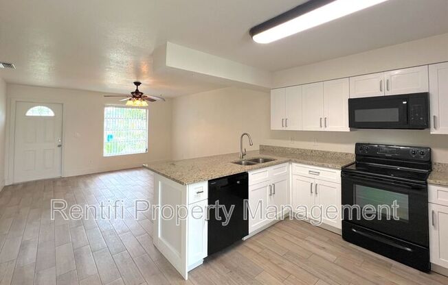 1326 SE 24 AVE
