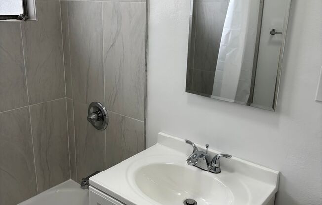 1 bed, 1 bath, 650 sqft, $2,395