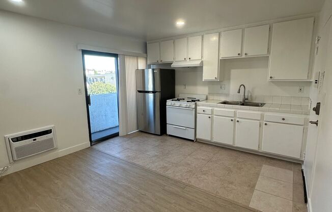 1 bed, 1 bath, 500 sqft, $1,700, Unit Unit 301