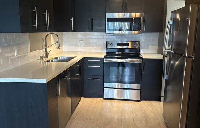 2 beds, 2 baths, $2,750, Unit 105