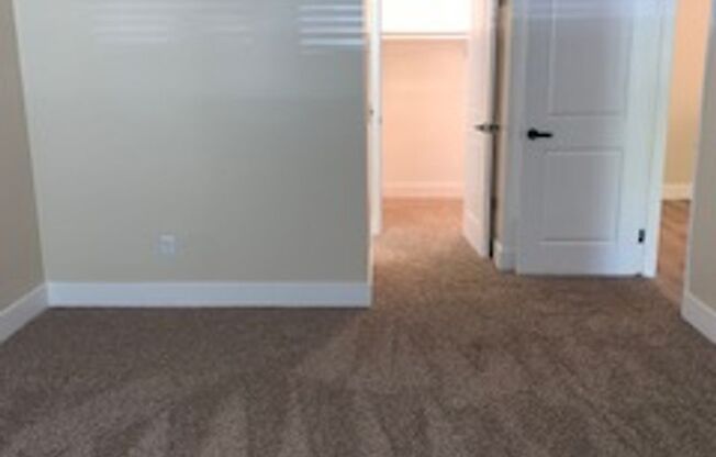 1 bed, 1 bath, 714 sqft, $2,250, Unit 042