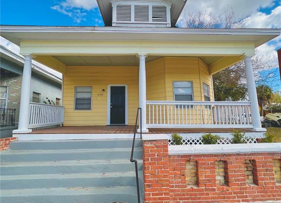 2507 N ARMENIA AVE