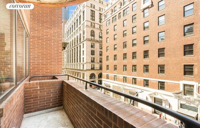 211 MADISON AVE