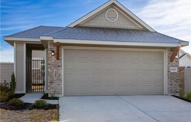 Charming 4-Bedroom Home with Private Courtyard in Sorento, Pflugerville!