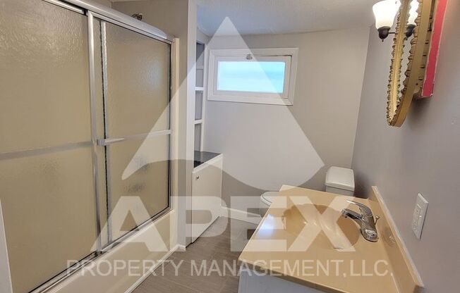 2 beds, 1 bath, $1,500