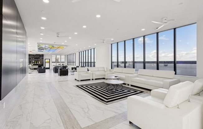 2 beds, 2 baths, 842 sqft, $2,300, Unit 524