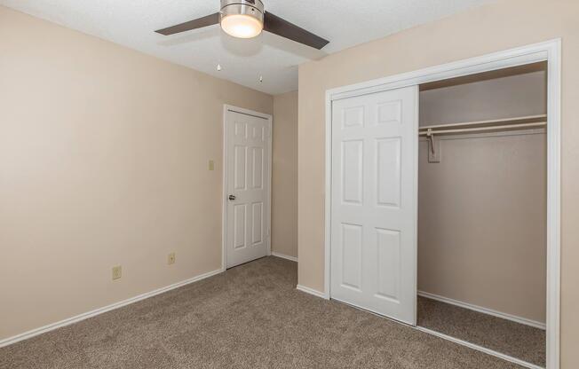 2 beds, 1 bath, 719 sqft, $1,399