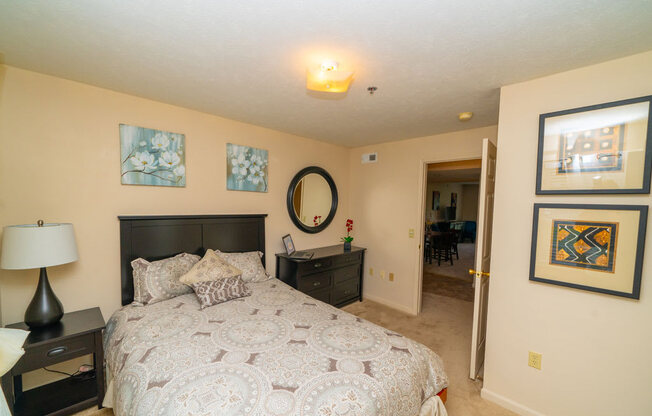 Master Bedroom at West Hampton Park Apartment Homes, Nebraska, 68022