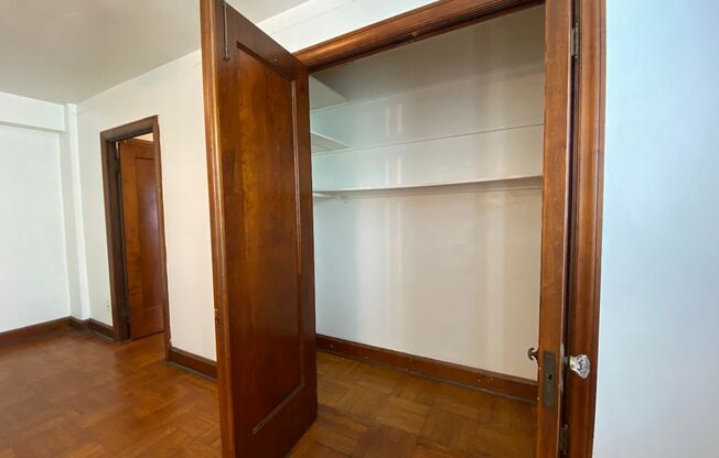 Studio, 1 bath, 400 sqft, $790, Unit 206