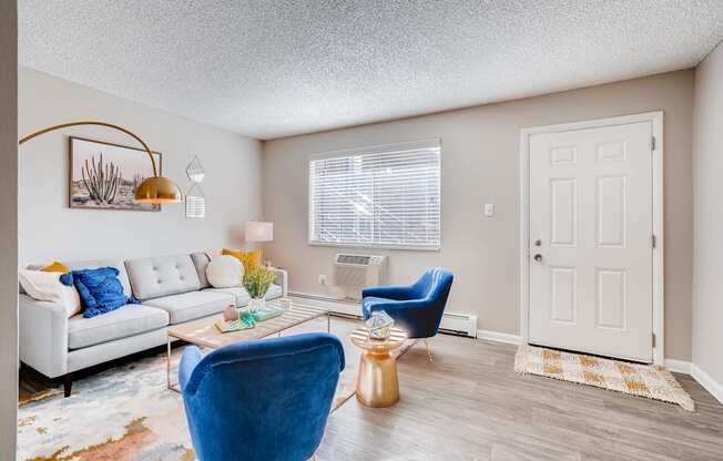 Mountain Vista Apartments in Lakewood, CO