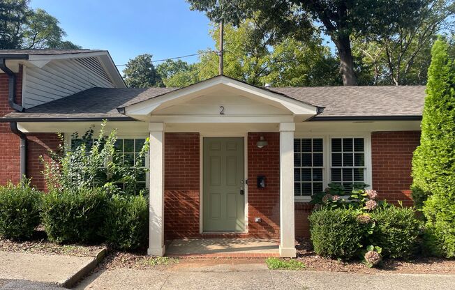 Beautifully Renovated Apartment in Wilmore!