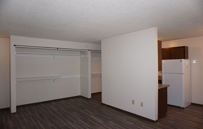 1 bed, 1 bath, 630 sqft, $925, Unit 107