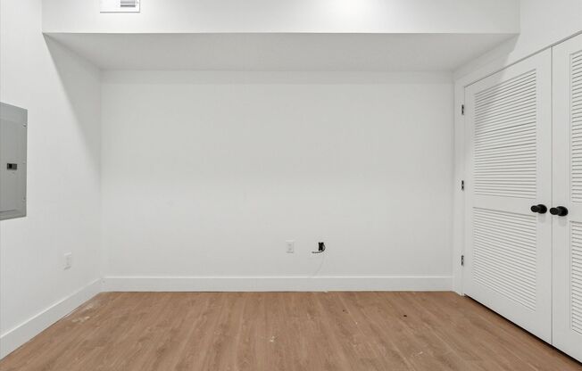 1 bed, 2 baths, 800 sqft, $1,313, Unit B