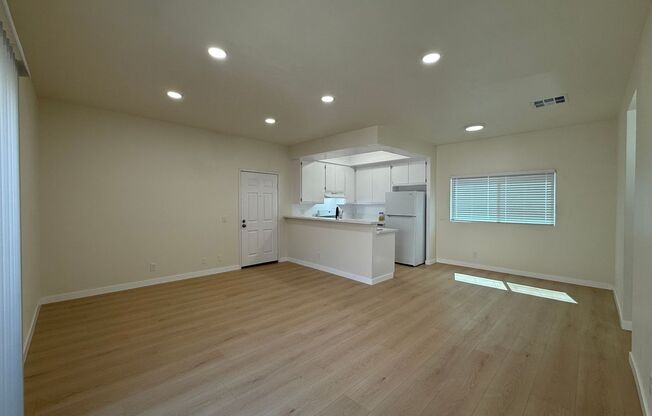 1 bed, 1 bath, 700 sqft, $1,850, Unit 201