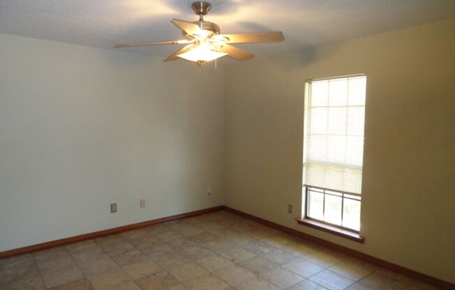 3 beds, 2 baths, $1,700