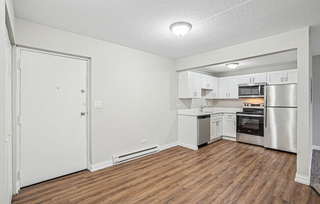 2 beds, 1.5 baths, 962 sqft, $1,905, Unit A-124