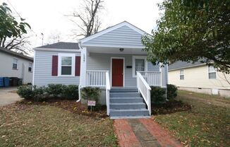 Great Walltown House With All Appliances and Fenced Backyard