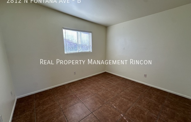 2812 N FONTANA AVE