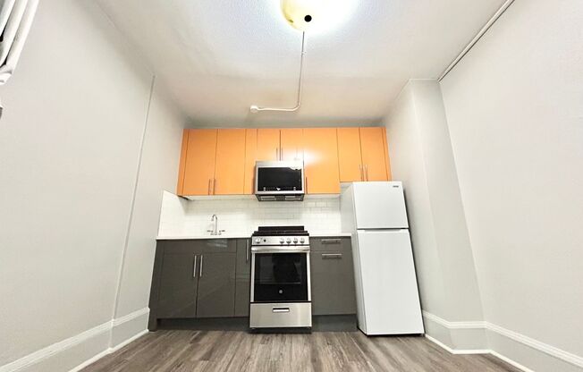 Studio, 1 bath, 189 sqft, $950, Unit 104