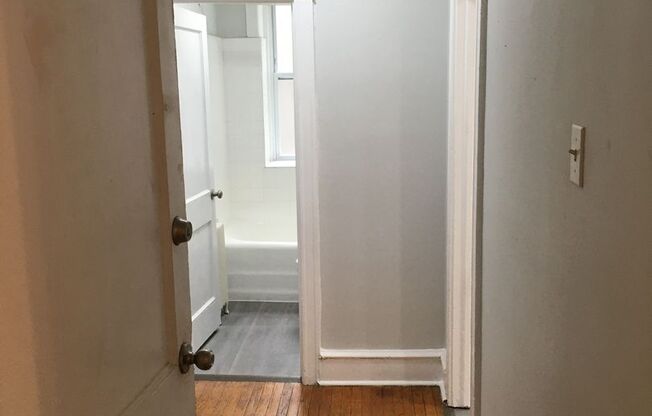 1 bed, 1 bath, $1,395, Unit 6