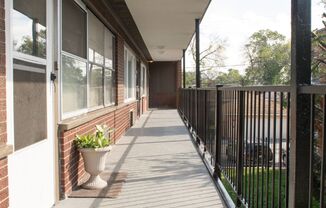 5007 W Jackson