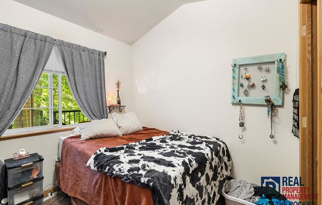 2 Bed, 2 Bath Condo Near CSU!
