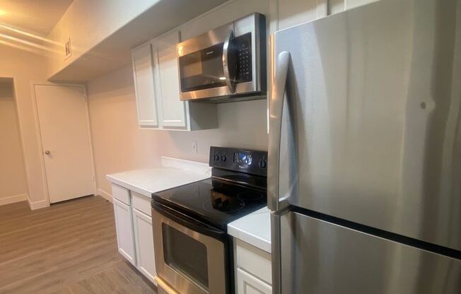 1 bed, 1 bath, $1,400, Unit 2058