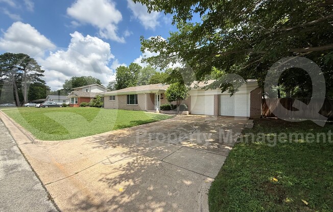 1511 UNIVERSITY DR