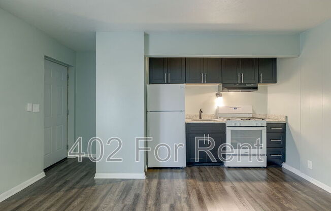 1015 N 47 AVE