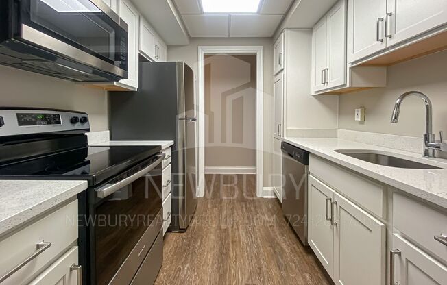 1 bed, 1 bath, 765 sqft, $1,250, Unit TH 904