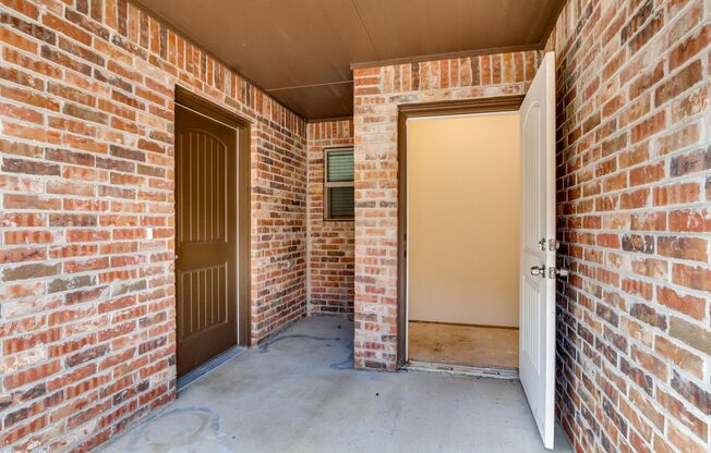 3 Bed 2 Bath 2 Car Garage Brand New Duplex In The Heart Of Edmond!!