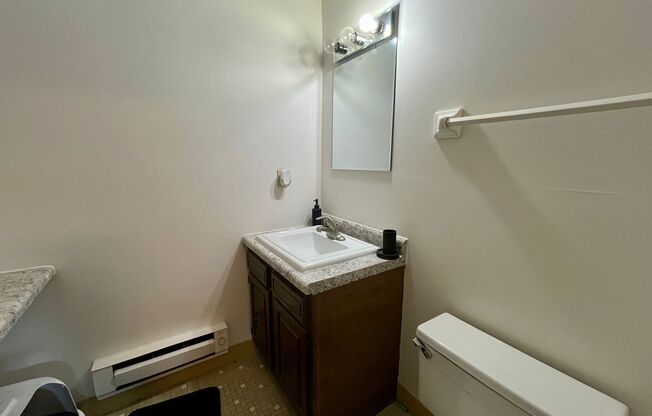 2 beds, 1.5 baths, $1,350, Unit 110