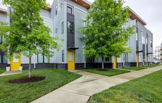 Beautiful Nashville Condo 5 minutes from Downtown!