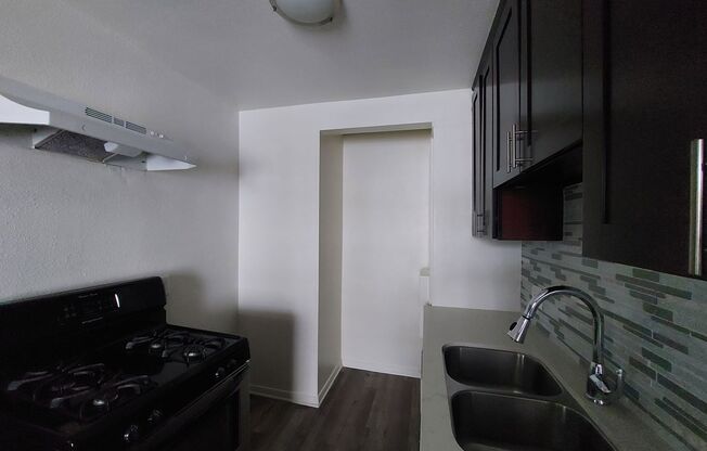 1 bed, 1 bath, $1,695, Unit 5