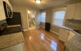2 beds, 1 bath, $3,600, Unit A