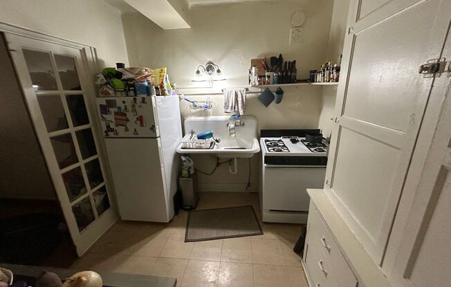 1 bed, 1 bath, $925, Unit 25