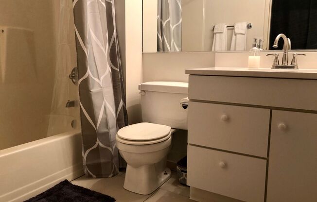 2 beds, 2 baths, 1,028 sqft, $1,699, Unit 806