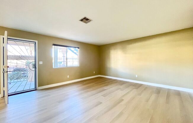 Immaculate 2 beds with 2 baths Condo