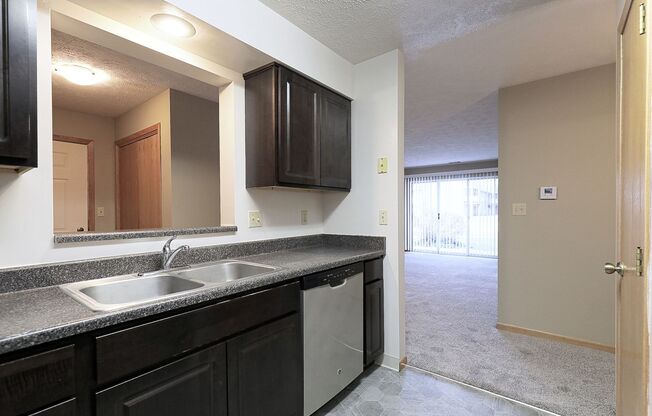 2 beds, 2 baths, 1,147 sqft, $1,335, Unit AL-78