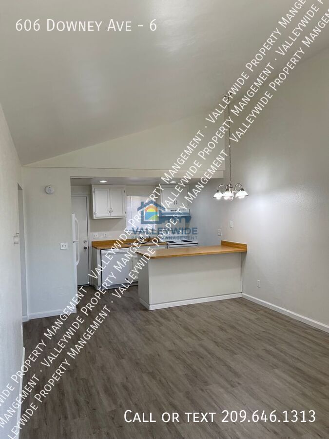 606 DOWNEY AVE